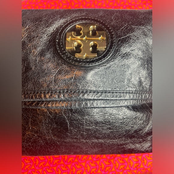 Tory Burch Classy Black Bag - Picture 5 of 9